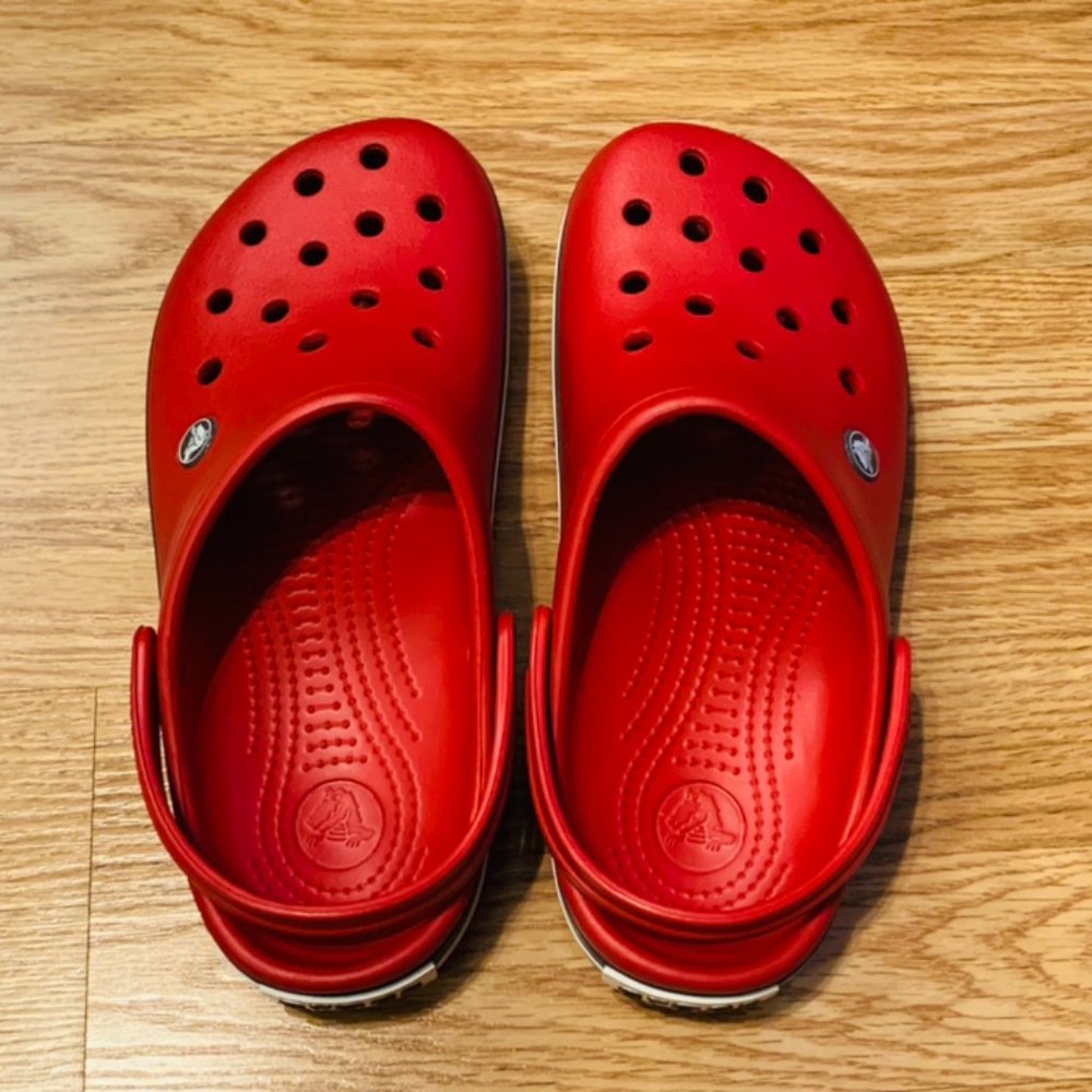 Pepper Red Crocband Clogs
